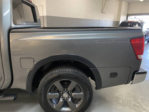 2015 Nissan Titan SV