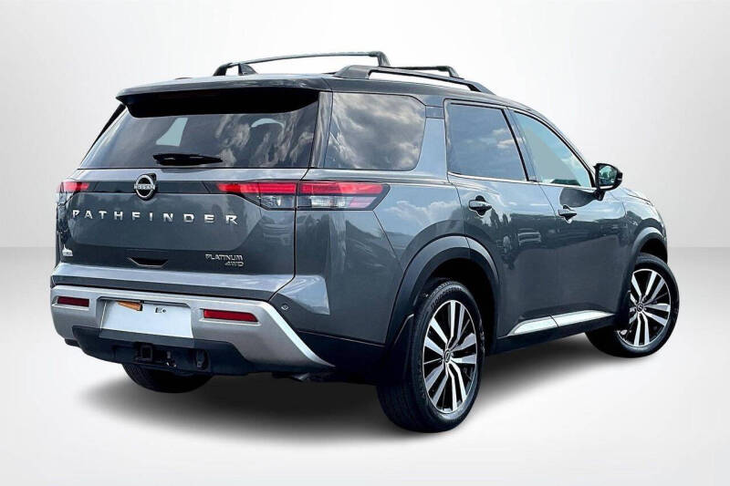 2024 Nissan Pathfinder Platinum