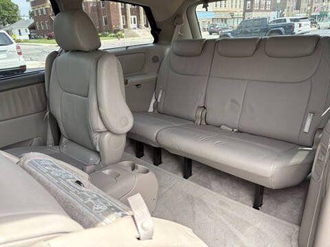 2005 Toyota Sienna
