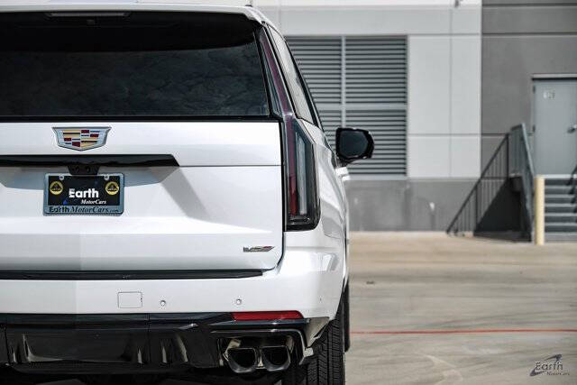 2025 Cadillac Escalade-V
