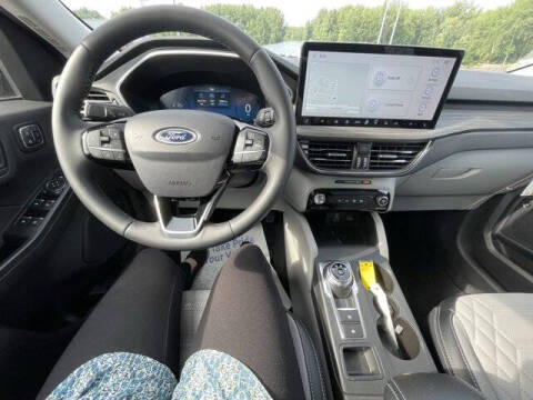 2024 Ford Escape Hybrid Platinum