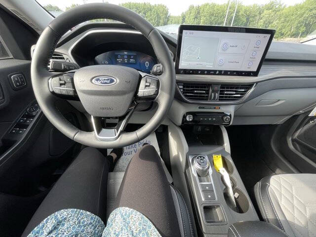 2024 Ford Escape Hybrid Platinum