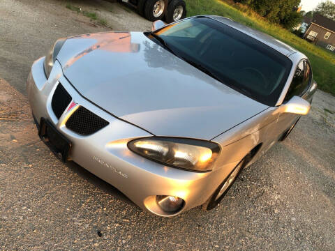 2006 Pontiac Grand Prix for sale at Supreme Auto Gallery LLC in Kansas City MO