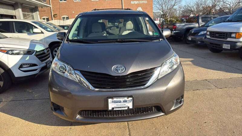 2011 Toyota Sienna LE 7-Passenger