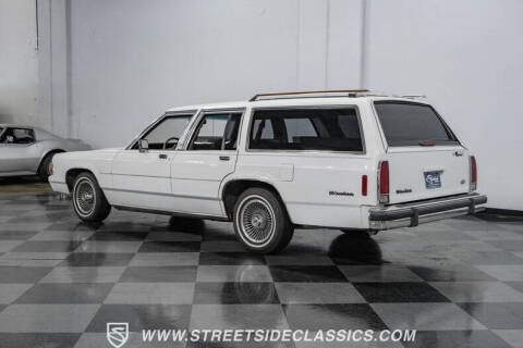 1990 Ford LTD Crown Victoria