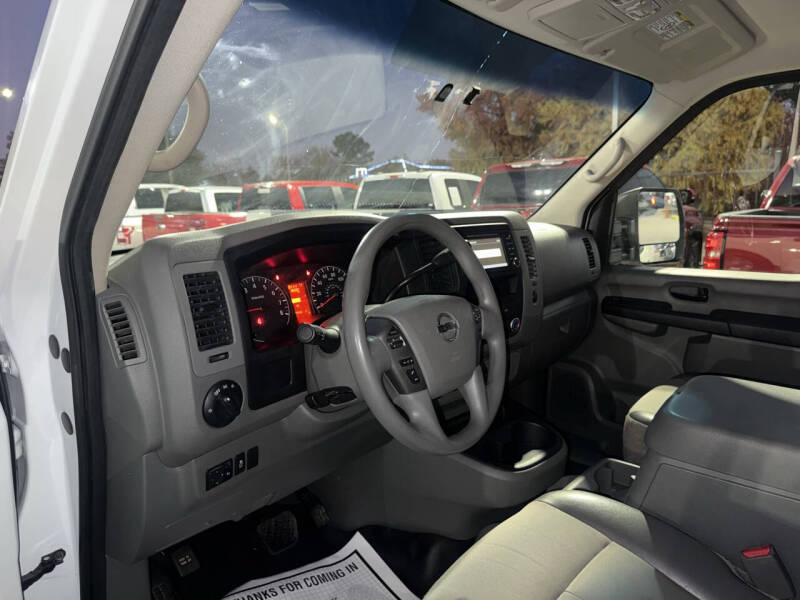 2019 Nissan NV 2500 HD SV