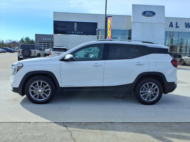 2023 GMC Terrain SLT