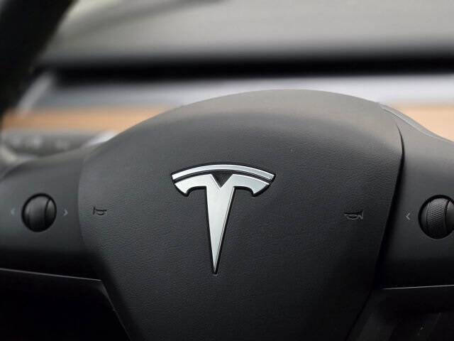 2020 Tesla Model 3 Standard Range Plus