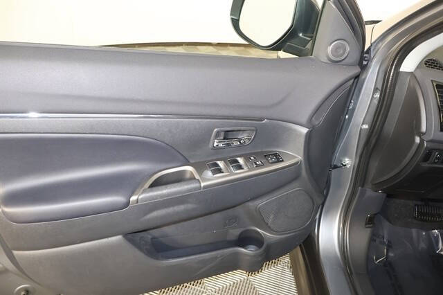 2023 Mitsubishi Outlander Sport SE