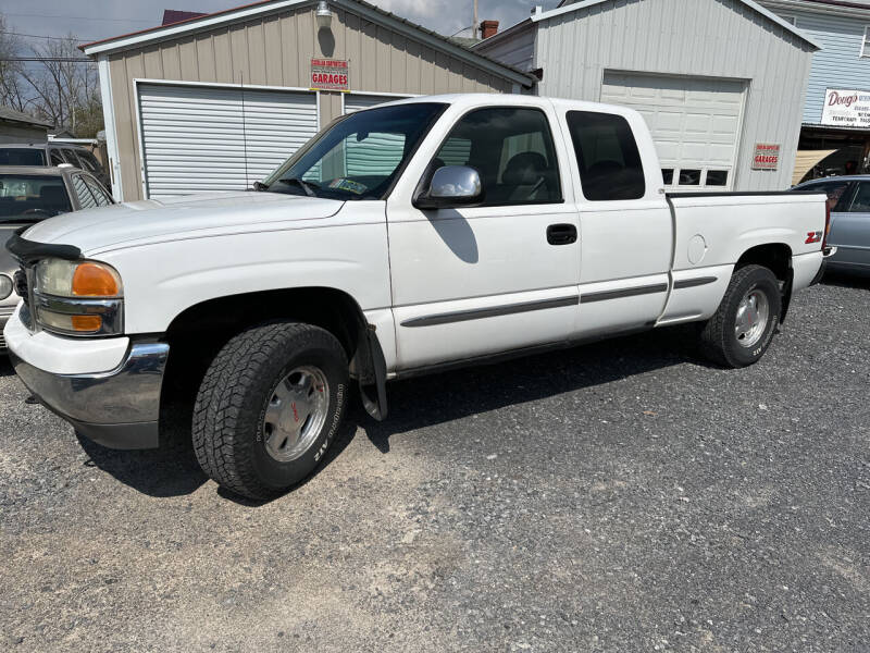 2000 GMC Sierra 1500 for sale at DOUG'S USED CARS in East Freedom PA