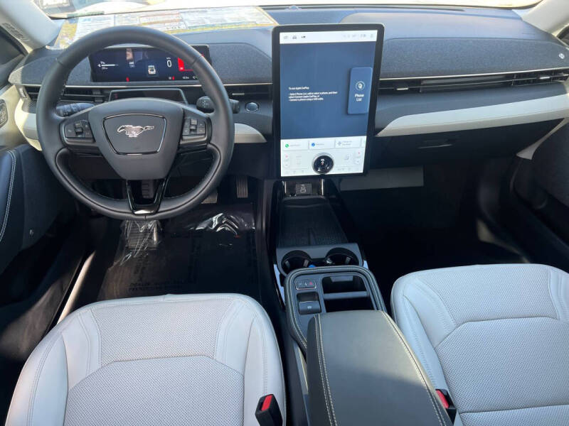 2025 Ford Mustang Mach-E Premium