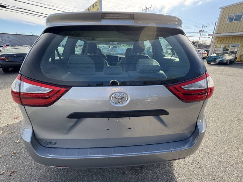 2015 Toyota Sienna L 7-Passenger