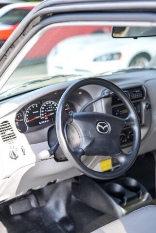 2001 Mazda B-Series B2500 SX