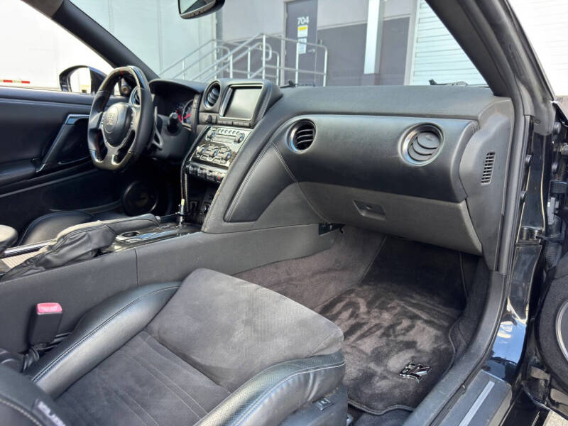 2012 Nissan GT-R Premium