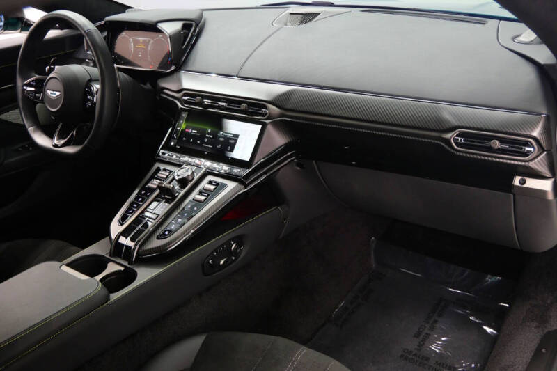 2025 Aston Martin Vantage