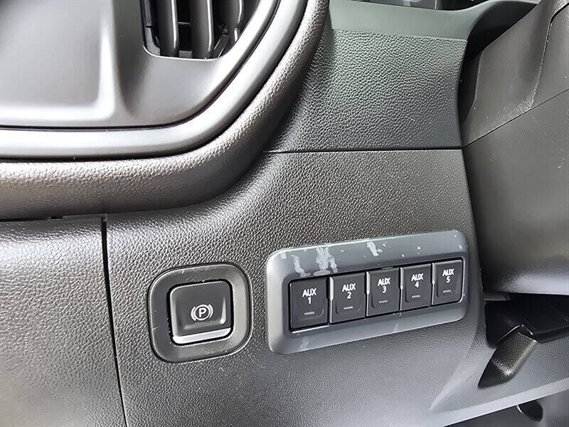 2022 Chevrolet Silverado 3500HD CC