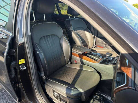 2019 Genesis G90