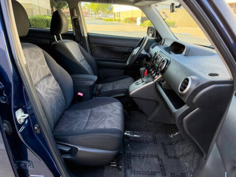 2013 Scion xB
