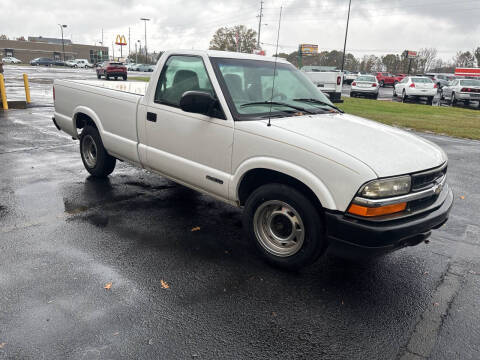 1999 Chevrolet S-10 for sale at McCully's Automotive - Under $10,000 in Benton KY