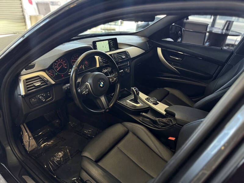 2017 BMW 3 Series 330i