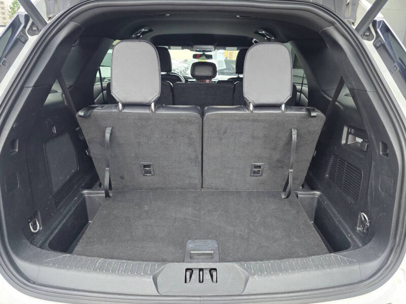 2024 Ford Explorer ST-Line