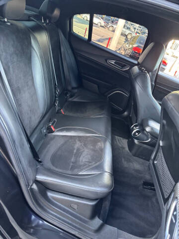 2017 Alfa Romeo Giulia Quadrifoglio