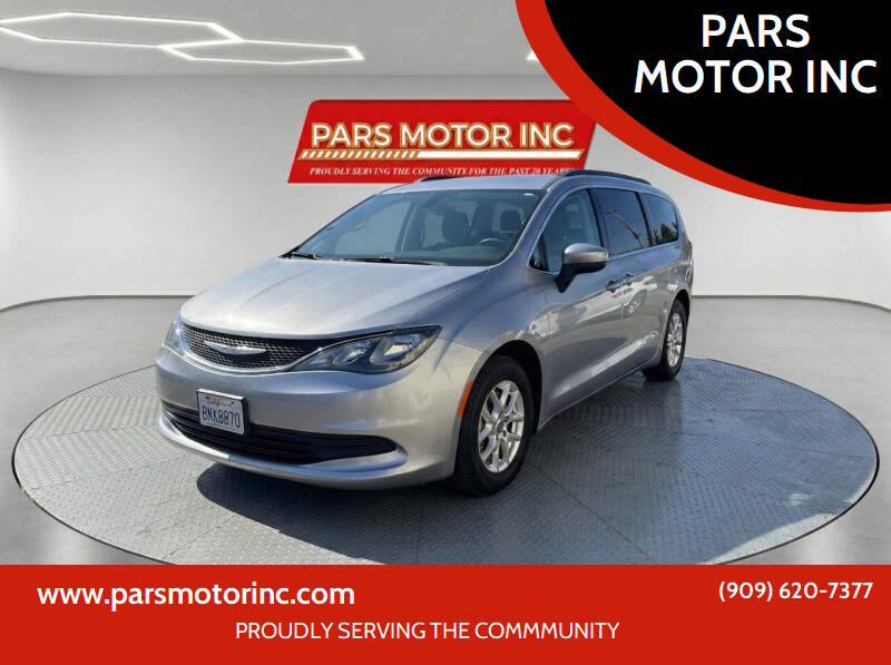 2020 Chrysler Voyager's photo