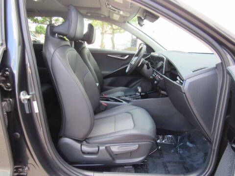 2023 Kia Niro EX Touring