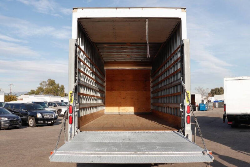 2019 International DuraStar 4300