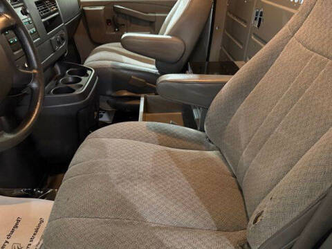 2016 GMC Savana 2500
