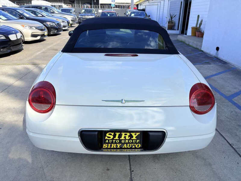 2003 Ford Thunderbird