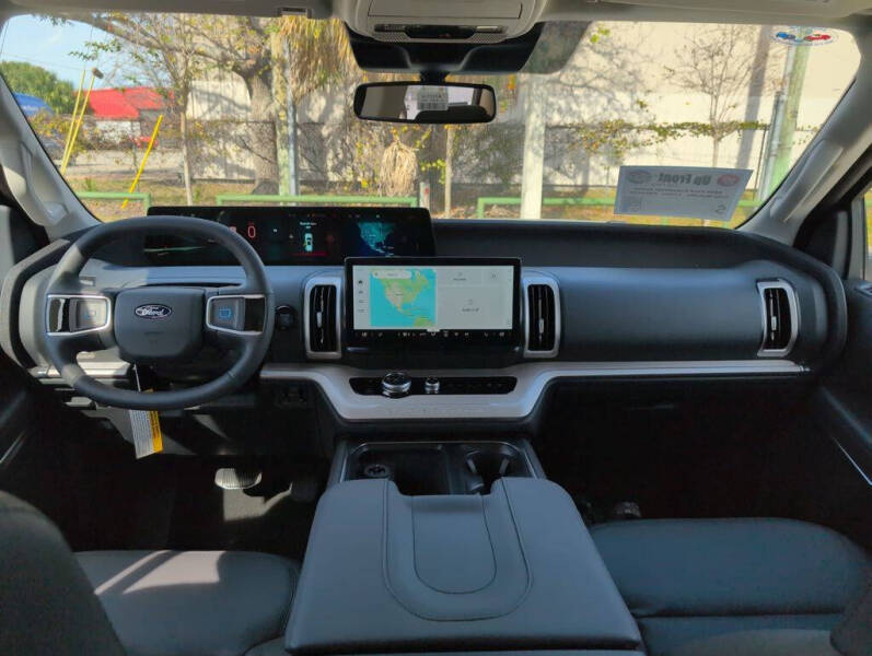2026 Ford Expedition Active