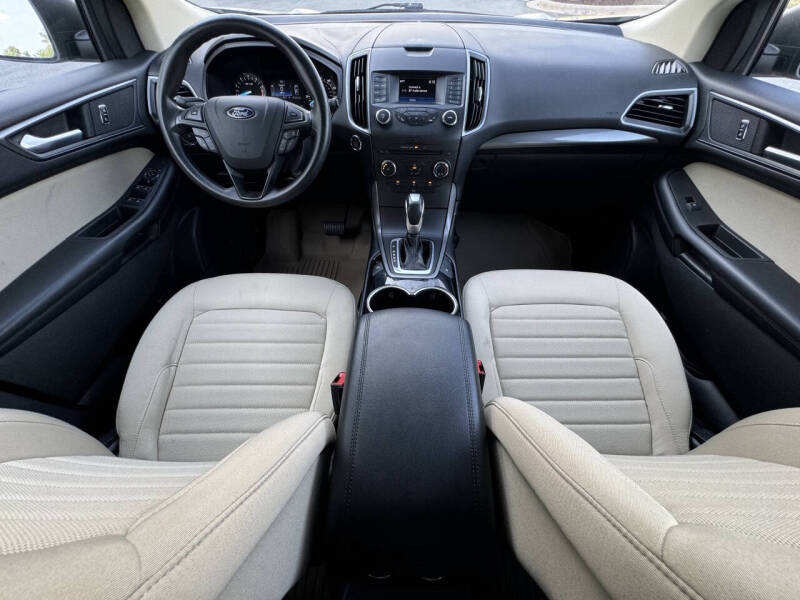 2017 Ford Edge SE