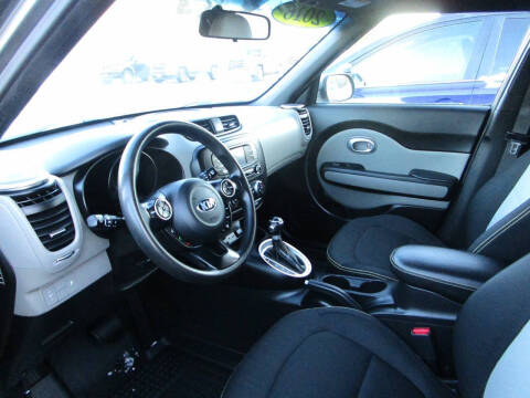 2016 Kia Soul +