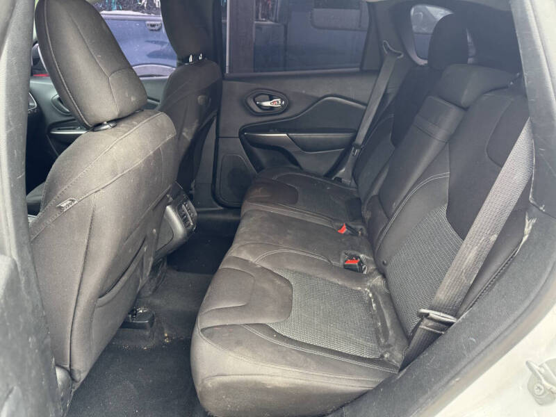 2019 Jeep Cherokee Latitude