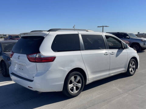 2015 Toyota Sienna