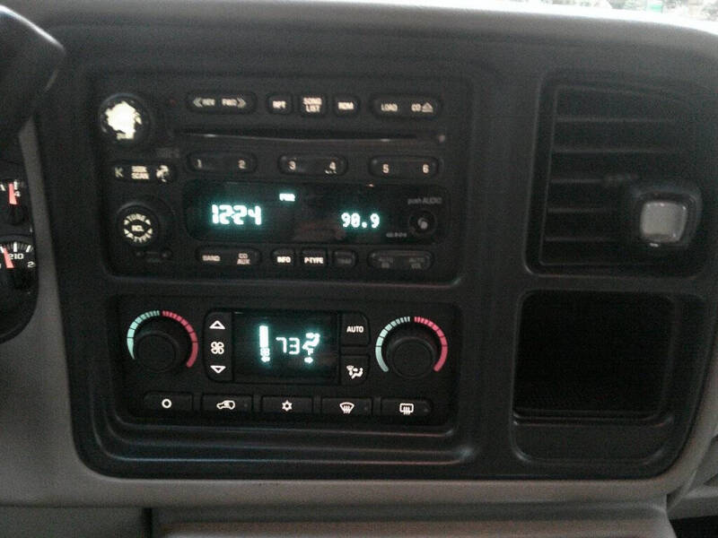 2003 Chevrolet Tahoe LS