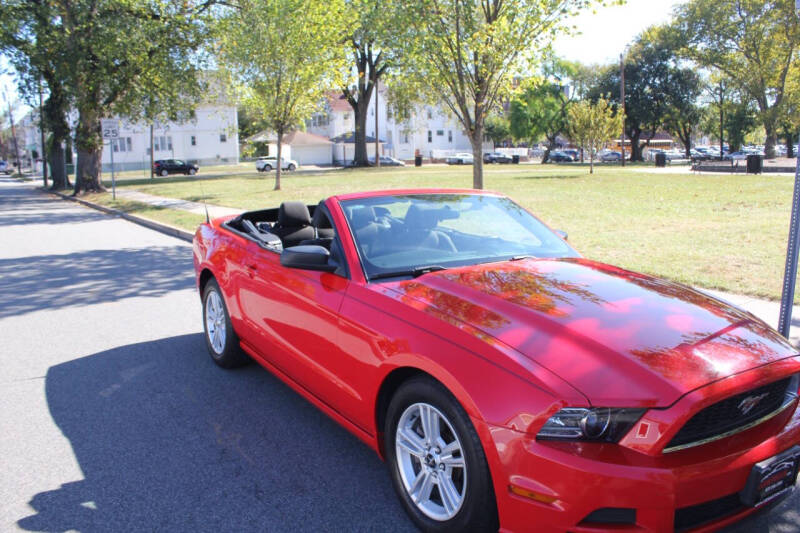 2014 Ford Mustang V6