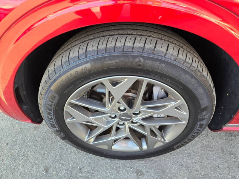 2023 Genesis GV70 2.5T Standard