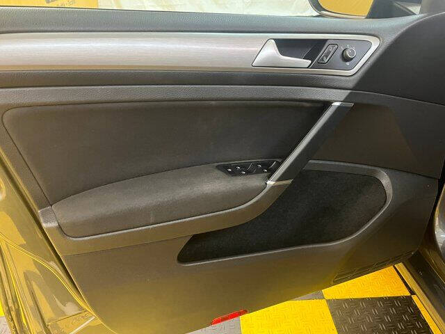 2016 Volkswagen Golf