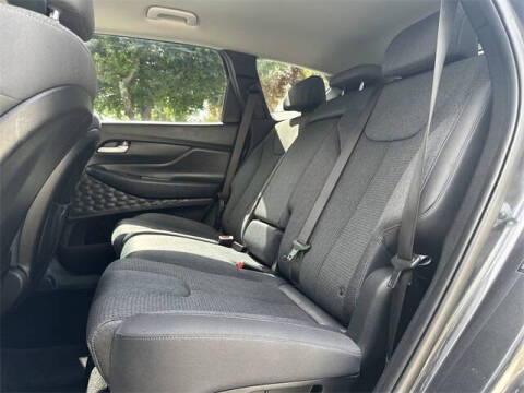 2023 Hyundai Santa Fe SE