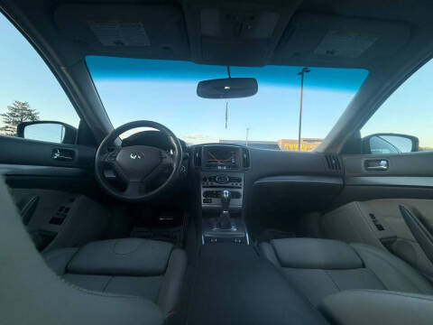 2011 Infiniti G37 Coupe x