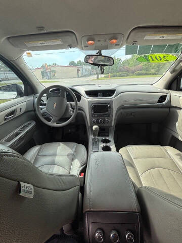 2017 Chevrolet Traverse LS
