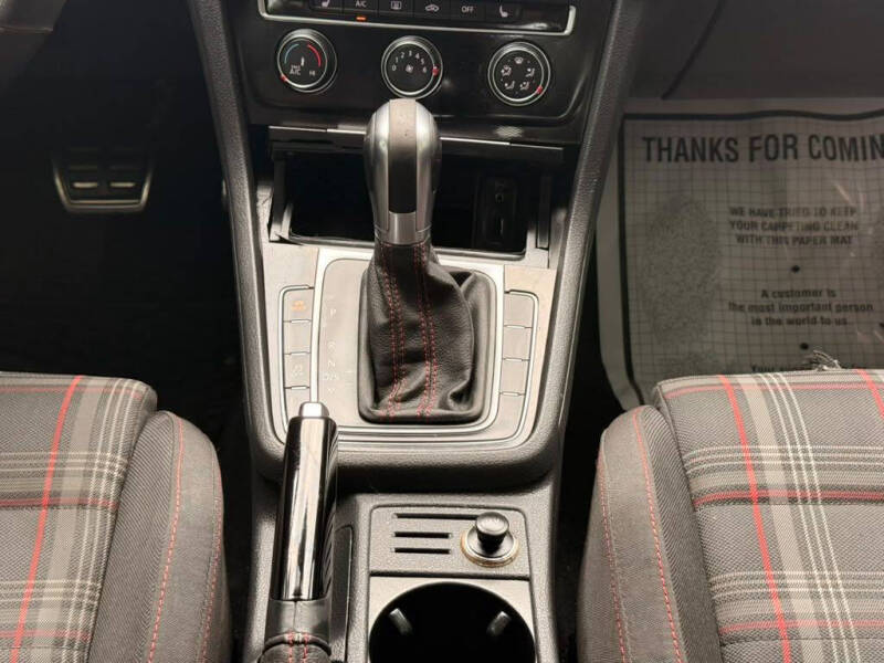 2016 Volkswagen Golf GTI S