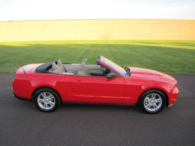 2011 Ford Mustang V6