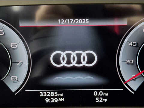 2023 Audi Q5 quattro Premium Plus 40 TFSI