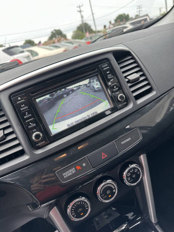 2017 Mitsubishi Lancer SE