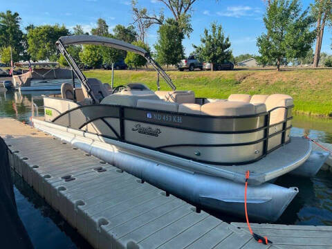 2016 Godfrey Sweetwater Premium Edition 220