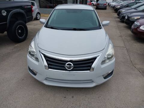 2015 Nissan Altima for sale at Auto Space LLC in Norfolk VA