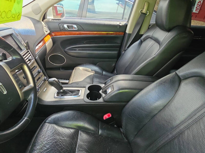 2010 Lincoln MKT
